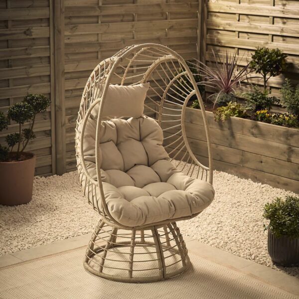 Omalos Beige Rattan effect Egg chair - sportiva